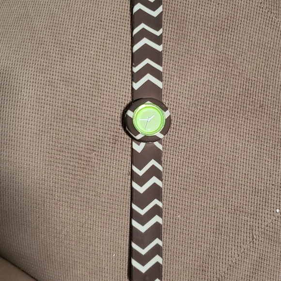 Slapwatch - Picture 2 of 4